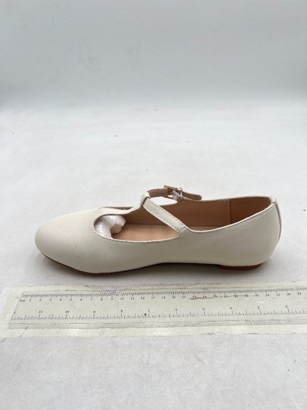 Women’s T-Strap Ballet Flat in Cream